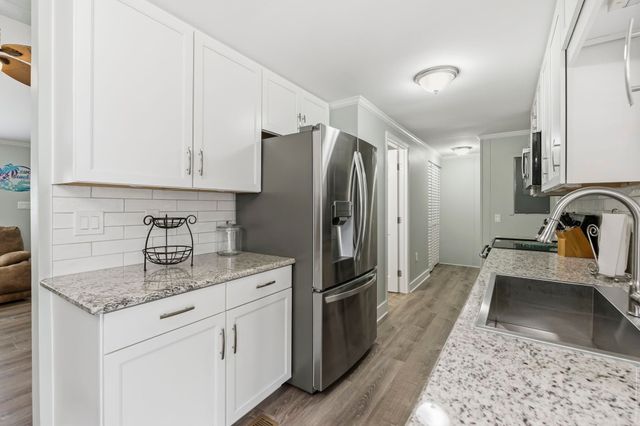 124 Queens Rd., Little River, SC 29566