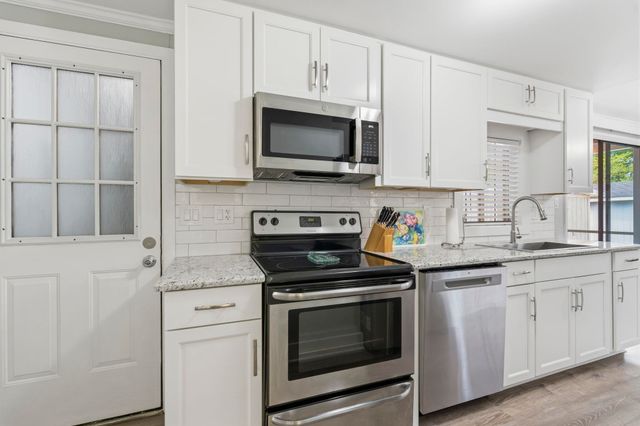 124 Queens Rd., Little River, SC 29566