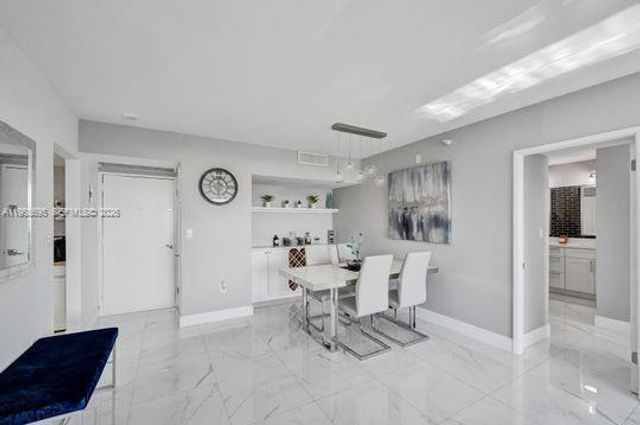 20515 E Country Club Dr 1244, Aventura, FL 33180