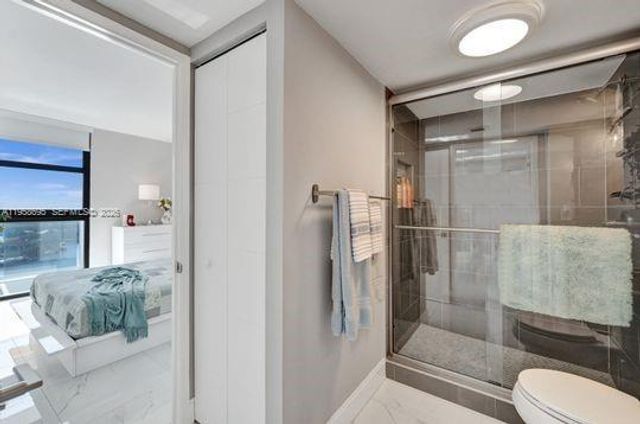 20515 E Country Club Dr 1244, Aventura, FL 33180