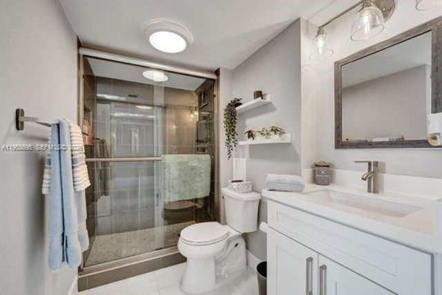 20515 E Country Club Dr 1244, Aventura, FL 33180