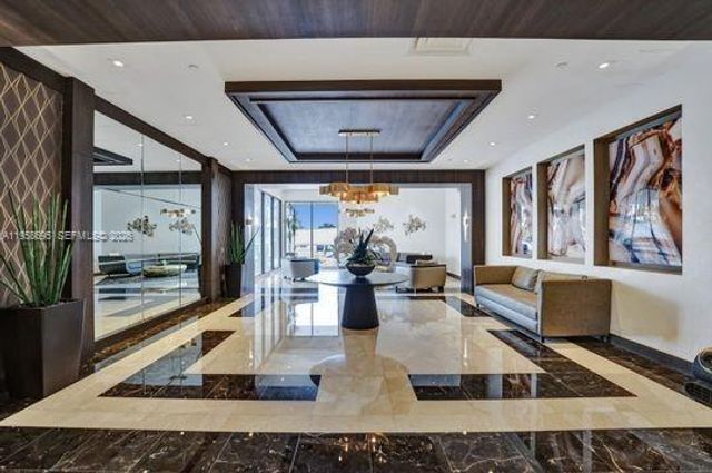 20515 E Country Club Dr 1244, Aventura, FL 33180