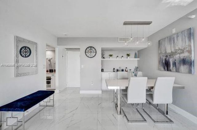 20515 E Country Club Dr 1244, Aventura, FL 33180