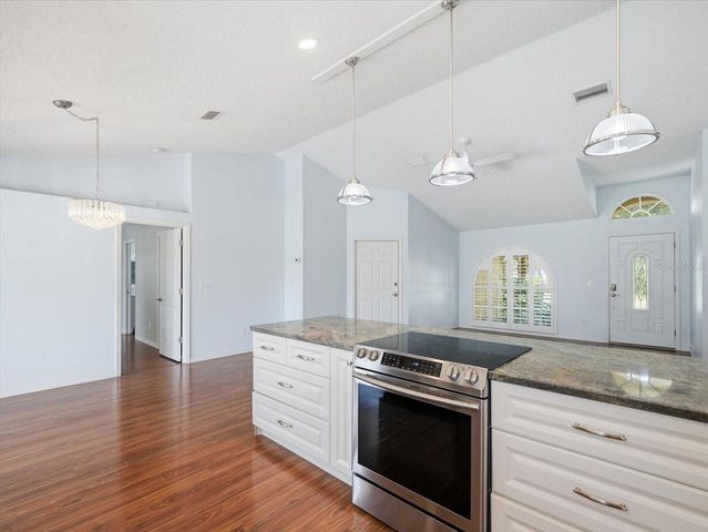 2310 39TH AVENUE N, St Petersburg, FL 33714