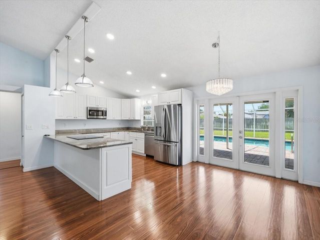 2310 39TH AVENUE N, St Petersburg, FL 33714