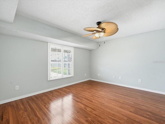 2310 39TH AVENUE N, St Petersburg, FL 33714