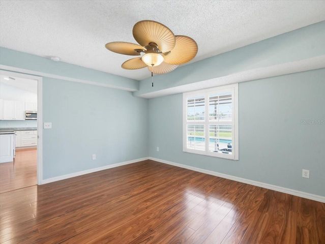 2310 39TH AVENUE N, St Petersburg, FL 33714