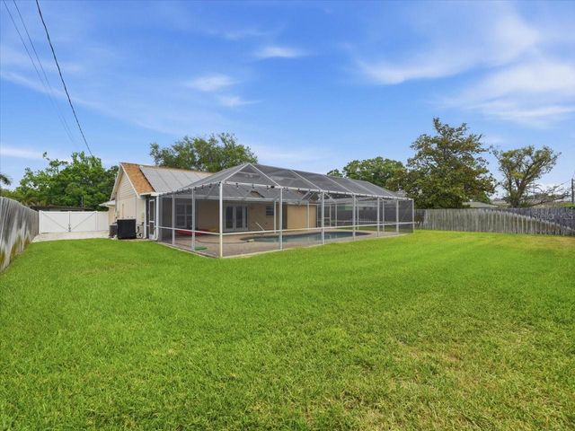 2310 39TH AVENUE N, St Petersburg, FL 33714