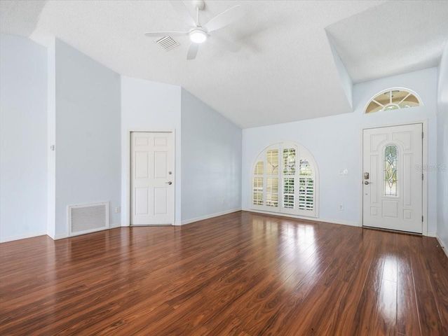 2310 39TH AVENUE N, St Petersburg, FL 33714