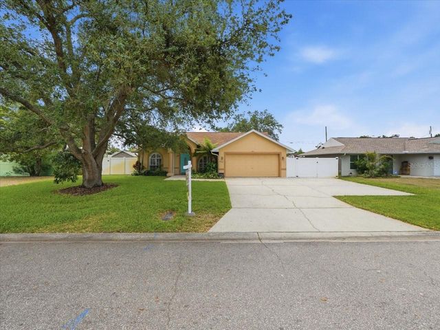 2310 39TH AVENUE N, St Petersburg, FL 33714