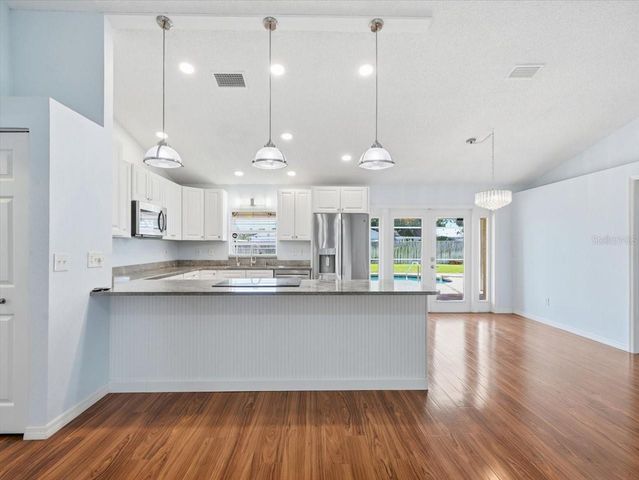 2310 39TH AVENUE N, St Petersburg, FL 33714