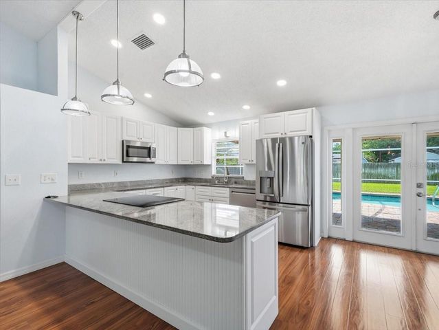 2310 39TH AVENUE N, St Petersburg, FL 33714