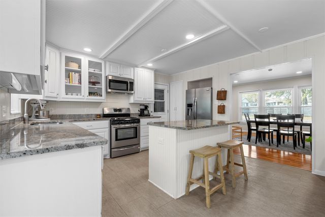 2306 Oak Cliff Drive, Waco, TX 76710