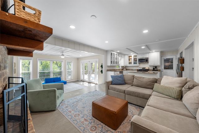 2306 Oak Cliff Drive, Waco, TX 76710