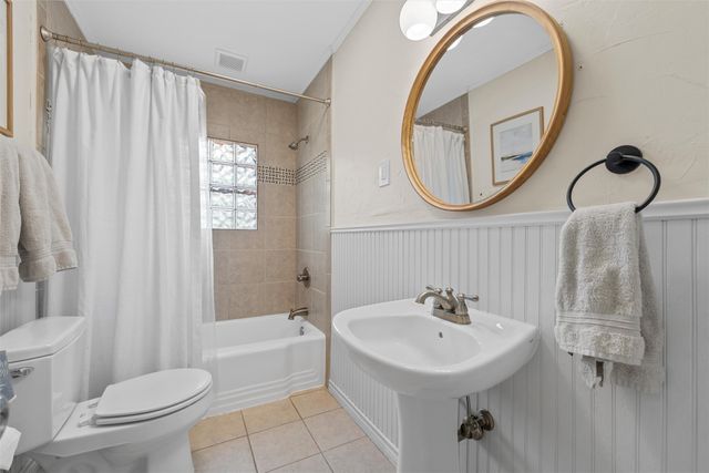 2306 Oak Cliff Drive, Waco, TX 76710