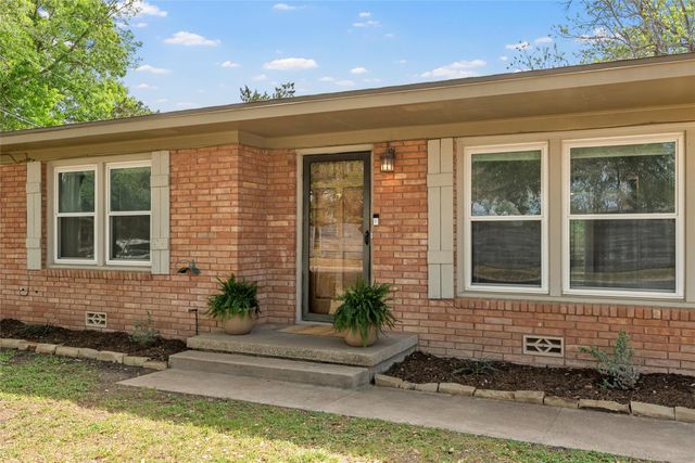 2306 Oak Cliff Drive, Waco, TX 76710