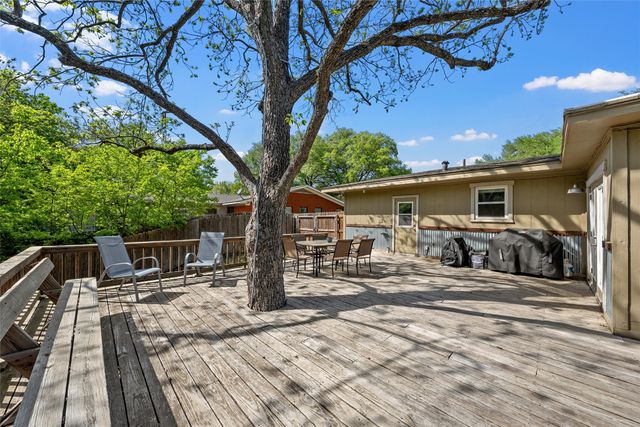 2306 Oak Cliff Drive, Waco, TX 76710