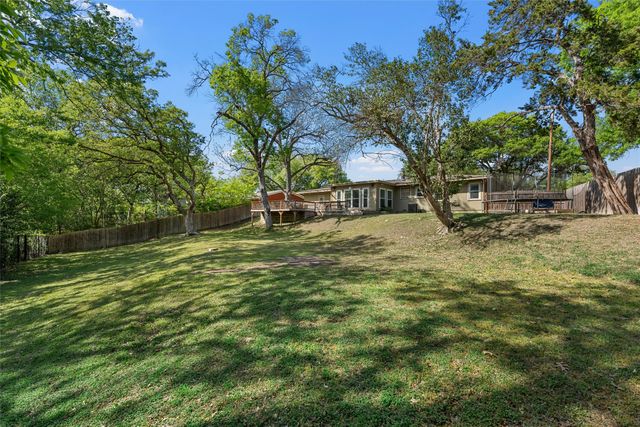 2306 Oak Cliff Drive, Waco, TX 76710