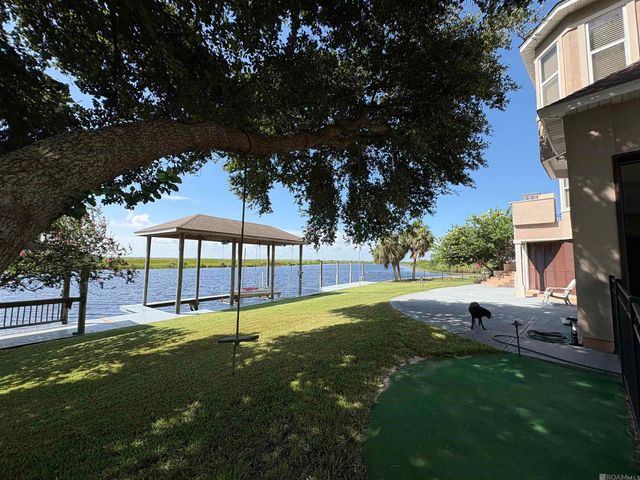 1056 Peninsula Drive, Slidell, LA 70460