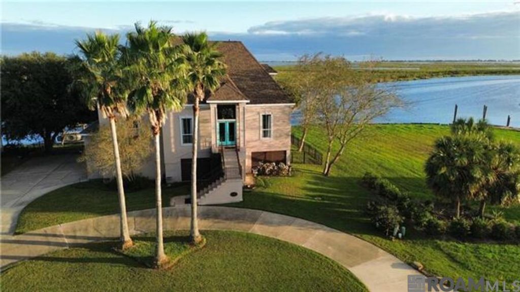 1056 Peninsula Drive, Slidell, LA 70460