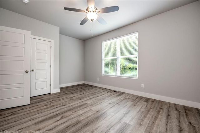 1512 N Gregg Avenue, Fayetteville, AR 72703