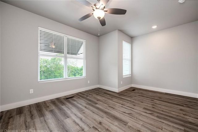 1512 N Gregg Avenue, Fayetteville, AR 72703