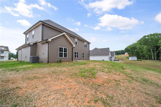 333 Enclave Drive, Clemmons, NC 27012