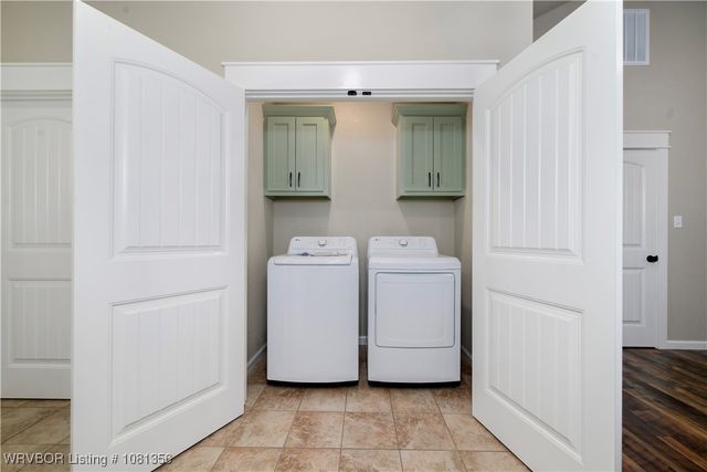 942 Strawberry Lane, Cedarville, AR 72932