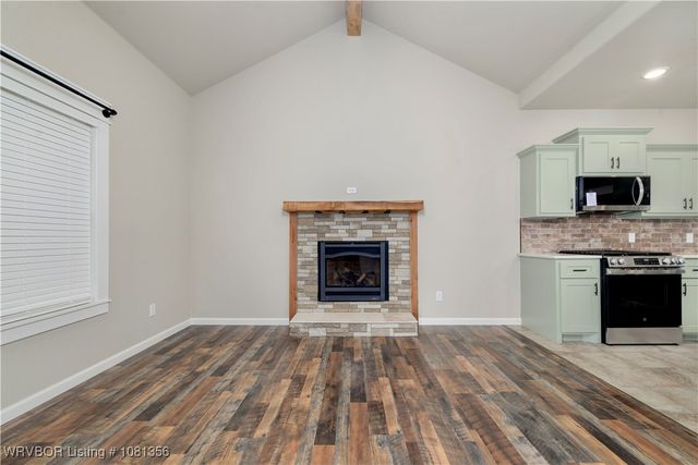 942 Strawberry Lane, Cedarville, AR 72932