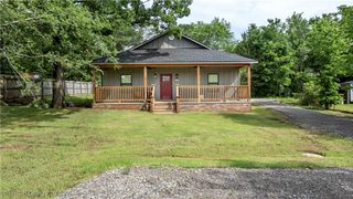 942 Strawberry Lane, Cedarville, AR 72932