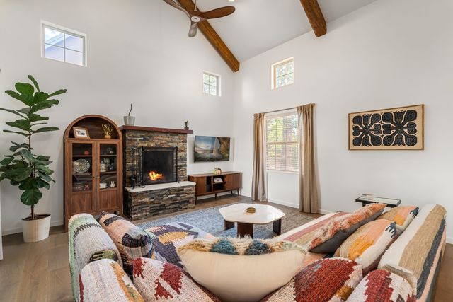 909 Nicole Place, Santa Fe, NM 87505
