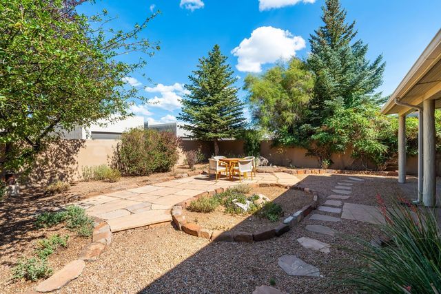 909 Nicole Place, Santa Fe, NM 87505