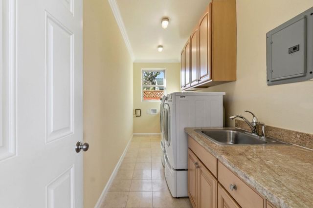 1352 S Stelling Road, Cupertino, CA 95014