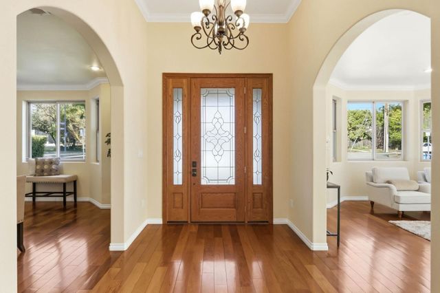 1352 S Stelling Road, Cupertino, CA 95014