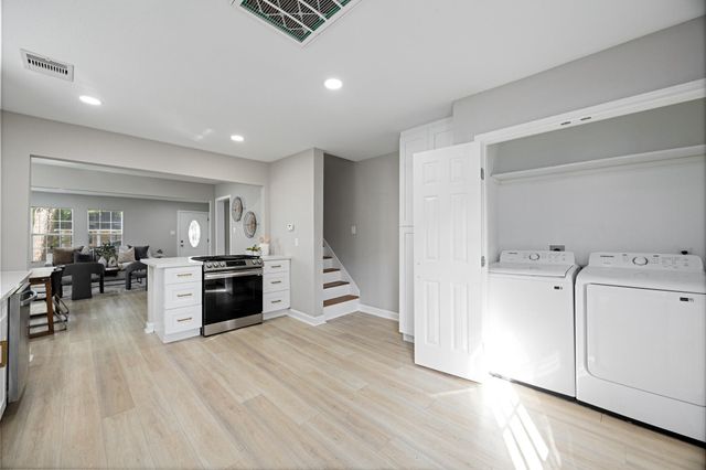 5737 Dorbrandt Street, Houston, TX 77023