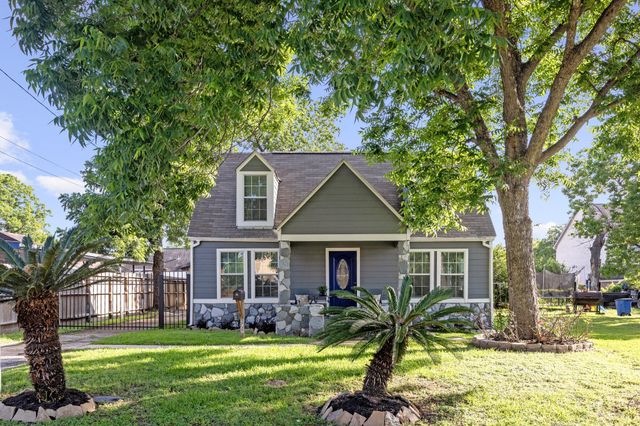 5737 Dorbrandt Street, Houston, TX 77023