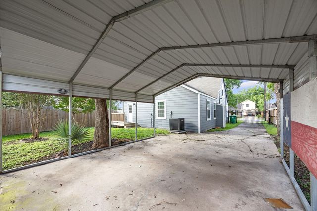 5737 Dorbrandt Street, Houston, TX 77023