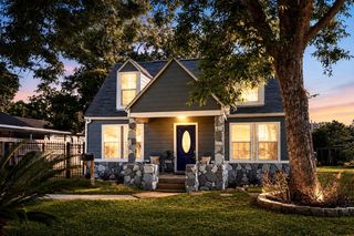 5737 Dorbrandt Street, Houston, TX 77023