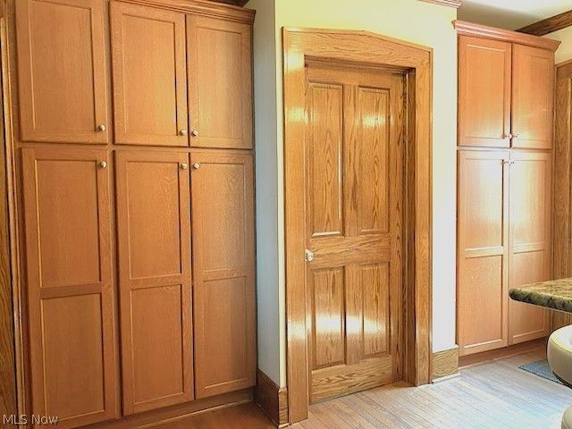 27 Borton Avenue, Akron, OH 44302