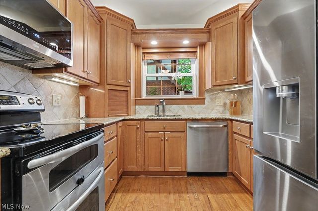 27 Borton Avenue, Akron, OH 44302