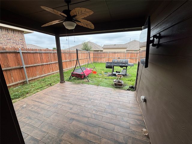 905 Walls Boulevard, Crowley, TX 76036