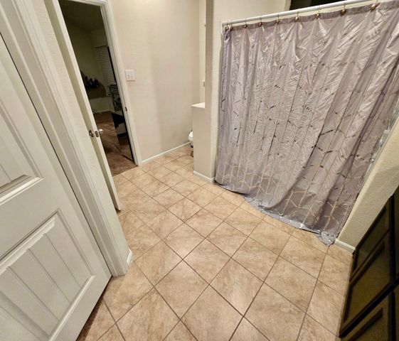905 Walls Boulevard, Crowley, TX 76036