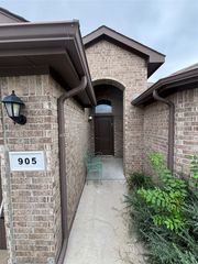 905 Walls Boulevard, Crowley, TX 76036