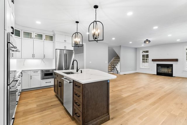 11 Earle Stewart Ln Lot 2, Wrentham, MA 02093
