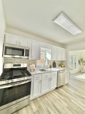 1441 56th Street, Des Moines, IA 50311