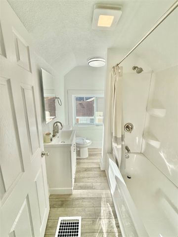 1441 56th Street, Des Moines, IA 50311