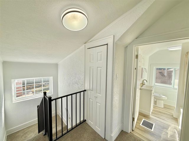 1441 56th Street, Des Moines, IA 50311