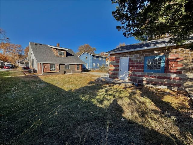 1441 56th Street, Des Moines, IA 50311