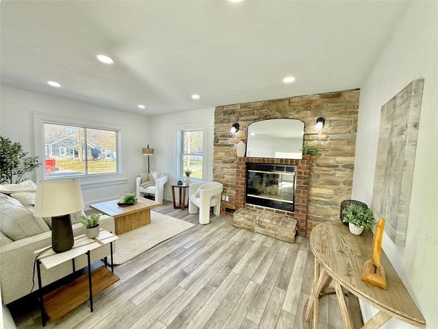 1441 56th Street, Des Moines, IA 50311