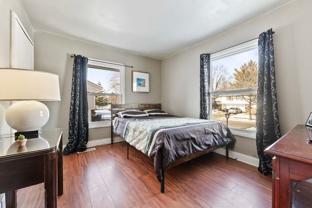 727 Lacy Avenue, Streamwood, IL 60107